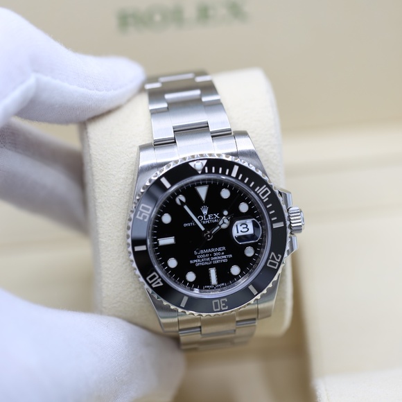Rolex Submariner Ceramic 40mm - Picture 9 of 9